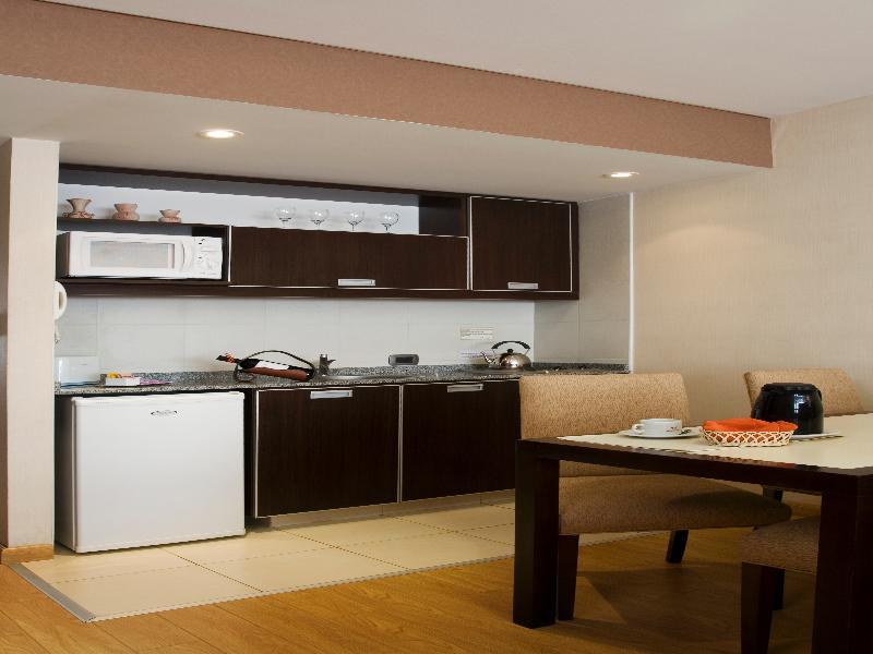 Uriburu 1756 By Ayres Apartments Recoleta ブエノスアイレス エクステリア 写真